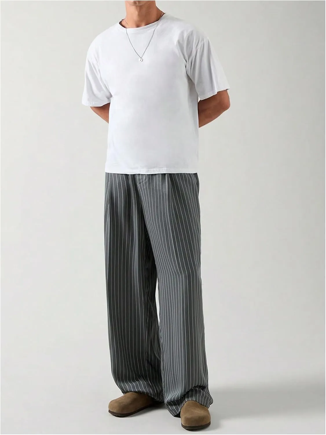 GORGLITTER Men's Baggy Casual Pleated Striped Dress Pants 2025 Wide Leg Trousers with Pockets