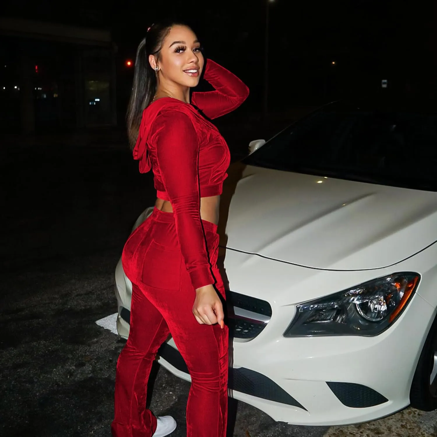 Womens 2 Piece Velour Tracksuit Two Piece Outfits for Women, Long Sleeve Crop Tops Flared Pants Jogging Sets